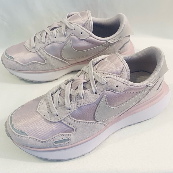 NIKE PHOENIX WAFFLE Sneakers - Picture 1 of 13